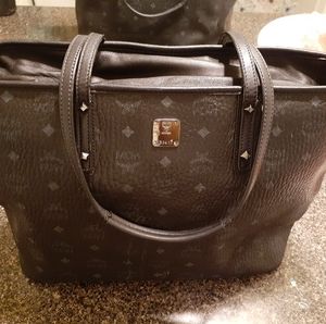 MCM Large Zipper Tote
